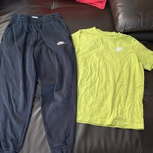 Nike Kids Outfit size medium